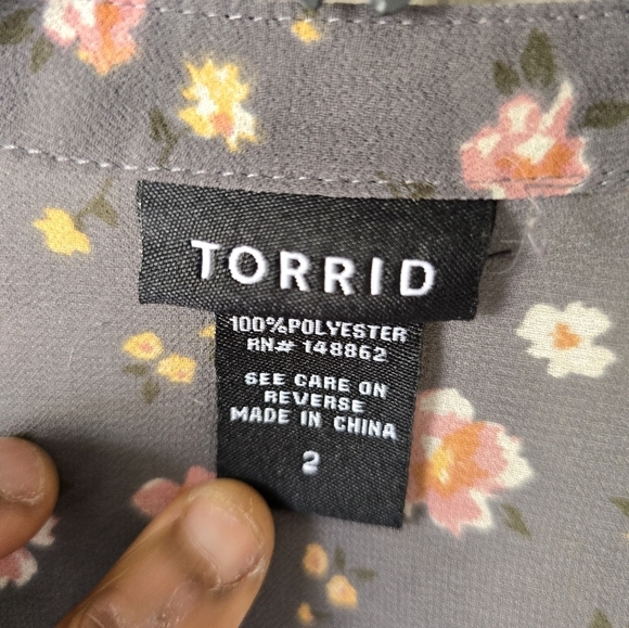 Torrid  Floral Sheer Chiffon Tunic Shirt Sz 2X  Babydoll High Low Roll Tab Sleev - Picture 5 of 12